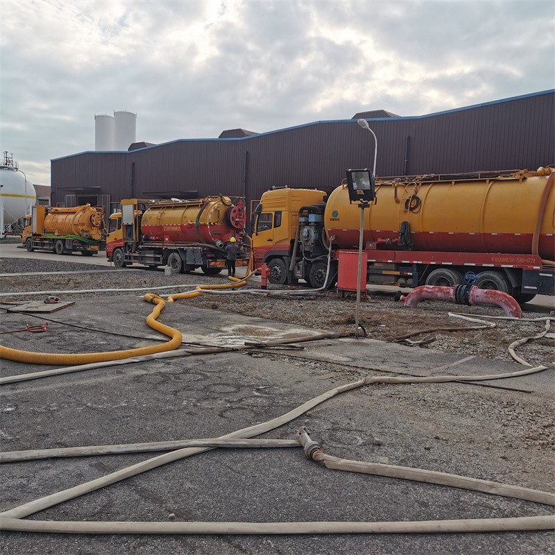 老边污水池清理