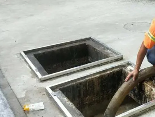 老边化粪池清理